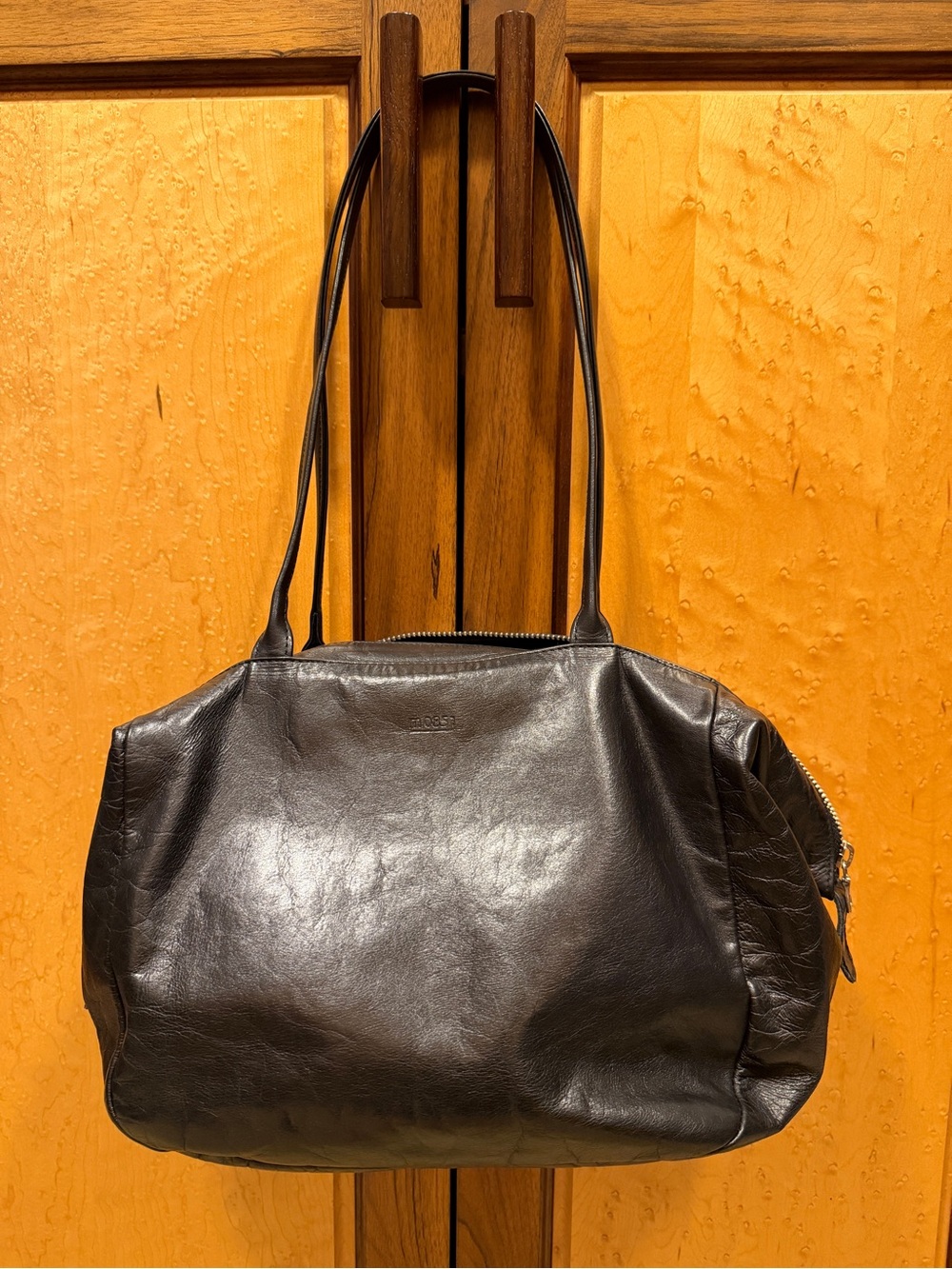 M0851 Classic Black Leather Shoulder tote with Double Straps